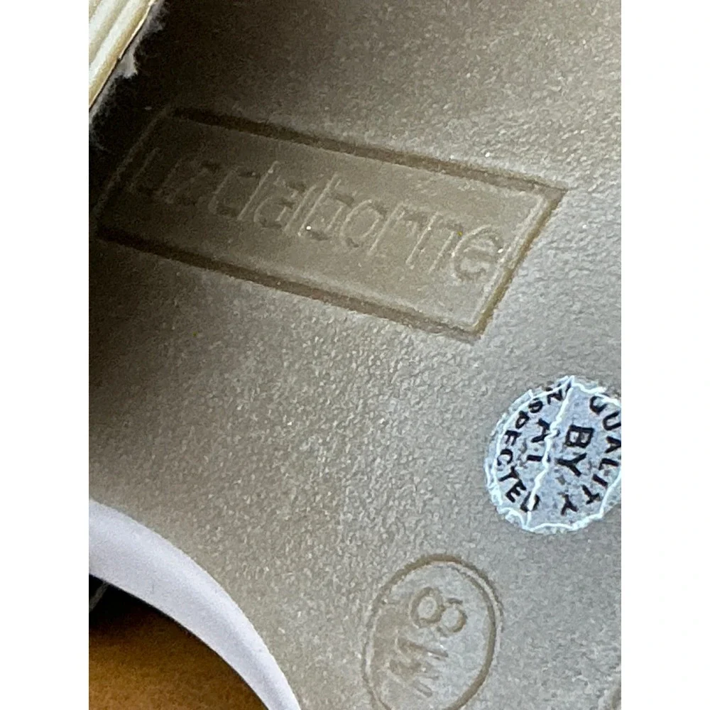 Liz Claiborne Fair Sandals Womens 8W Taupe New Block Heel Memory Foam Wide Width